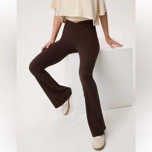 #162. OFFLINE By Aerie Real Me High Waisted Crossover Flare Legging
